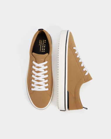 Men's contrasting sneakers